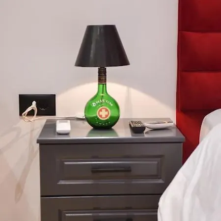 Center 14 - Way Apartment